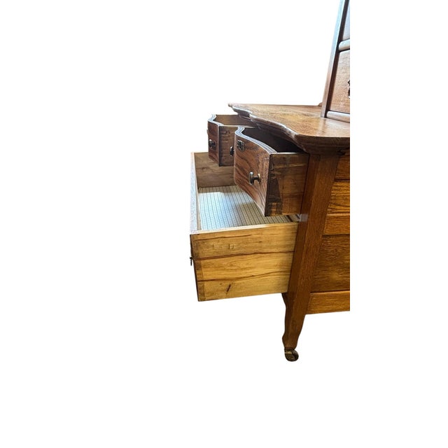 English Early 20th Century Oak Gentleman’s Chest of Drawers With Mirror, Removable Valet Chest & Original Hardware For Sale - Image 3 of 9