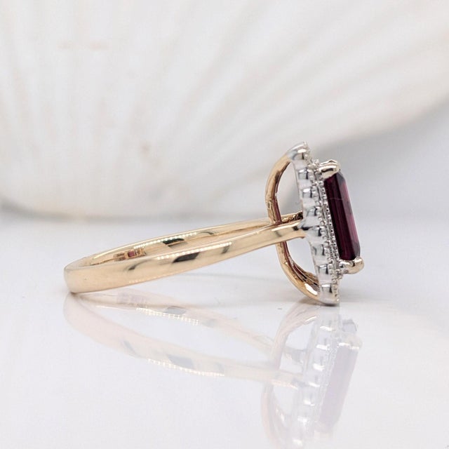 2020s 2.8ct Raspberry Garnet Ring With Natural Diamond Accents: Solid 14k Gold 9x7mm, Size 6.75 For Sale - Image 5 of 7