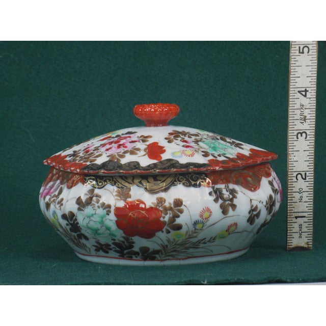 Antique Covered Dish Bowl Lid Japanese Red Satsuma Hand Painted Oriental Signed For Sale - Image 17 of 17