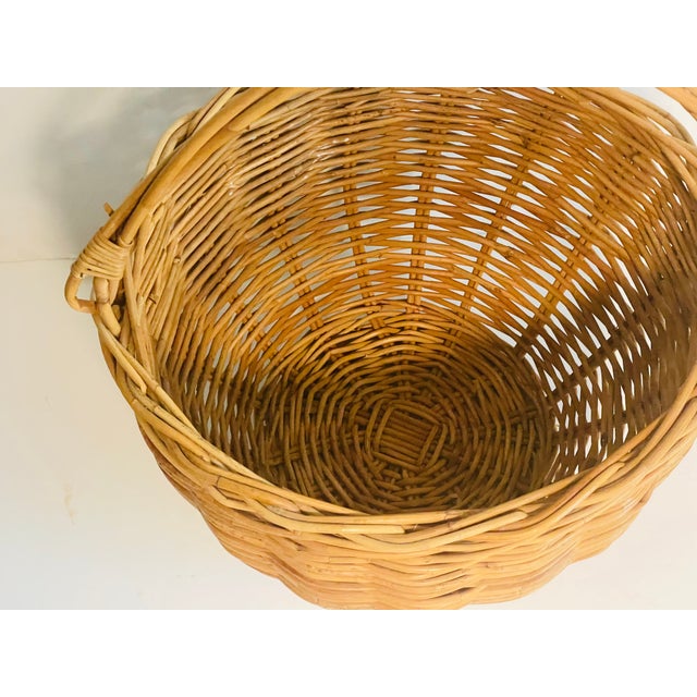 Vintage French Market Handmade Round Basket With Handle For Sale - Image 4 of 4