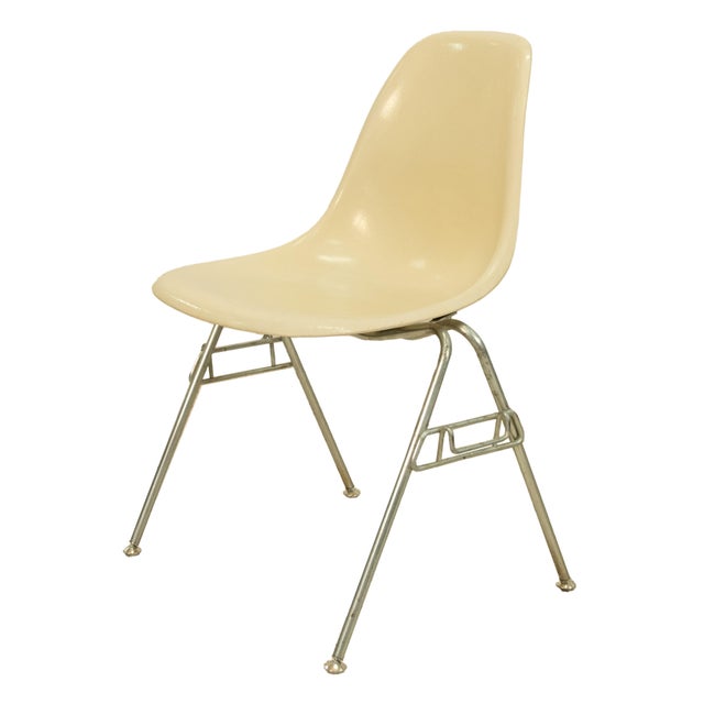 Mid Century Modern Original Eames for Herman Miller Fiberglass Shell Chairs 1959 For Sale In Portland, OR - Image 6 of 17