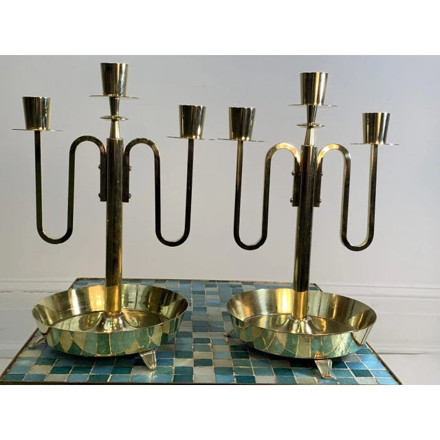 Mid-Century Modern 1950s Tommi Parzinger Dorlyn Silversmiths Modernist Brass Candlesticks - a Pair For Sale - Image 3 of 11