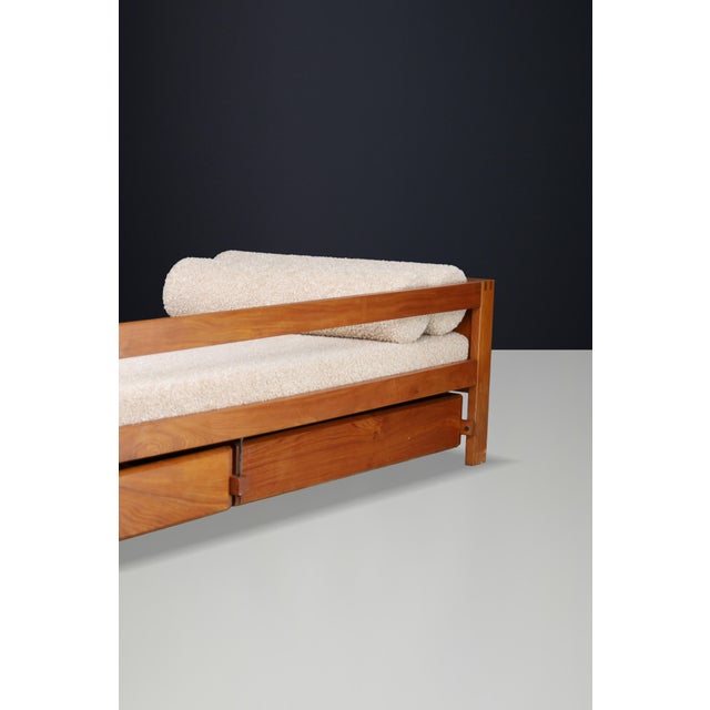 Elm Daybed in Ecru Bouclé Upholstery from Pierre Chapo, France, 1970s For Sale - Image 11 of 18