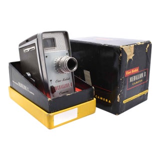 Vintage 1950s Cine Kodak Medallion 8mm Movie Camera With Original Box For Sale