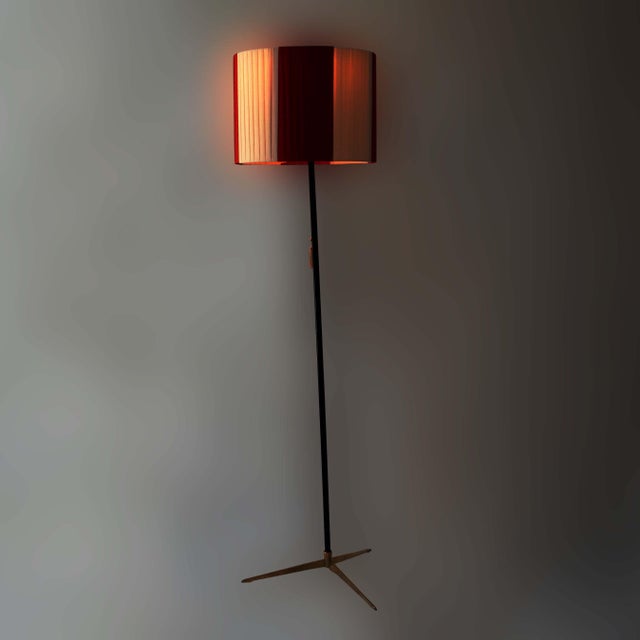 This floor lamp, model Micheline 2092, was manufactured by J.T. Kalmar in Vienna in the 1950s. The combination of the...