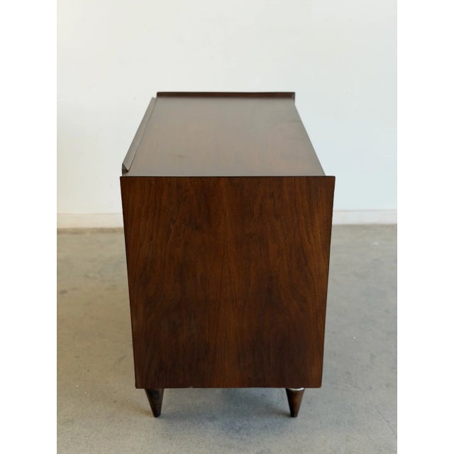 Brown 1950s Broyhill 3 Drawer Chest For Sale - Image 8 of 17
