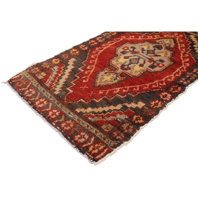 51822 Vintage Turkish Yastik Rug, 01'08 x 02'10. This hand-knotted wool vintage Turkish Yastik rug is a striking piece...