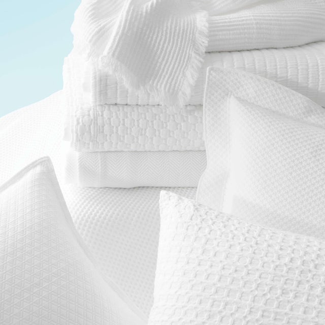 2020s Pine Cone Hill by Annie Selke Boyfriend White Matelasse Coverlet, Queen For Sale - Image 5 of 6