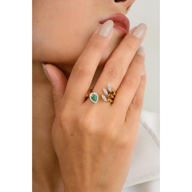 Art Deco Pear Shape Emerald & Halo Diamond Open Wrap Ring Size 6.5 For Sale - Image 3 of 12