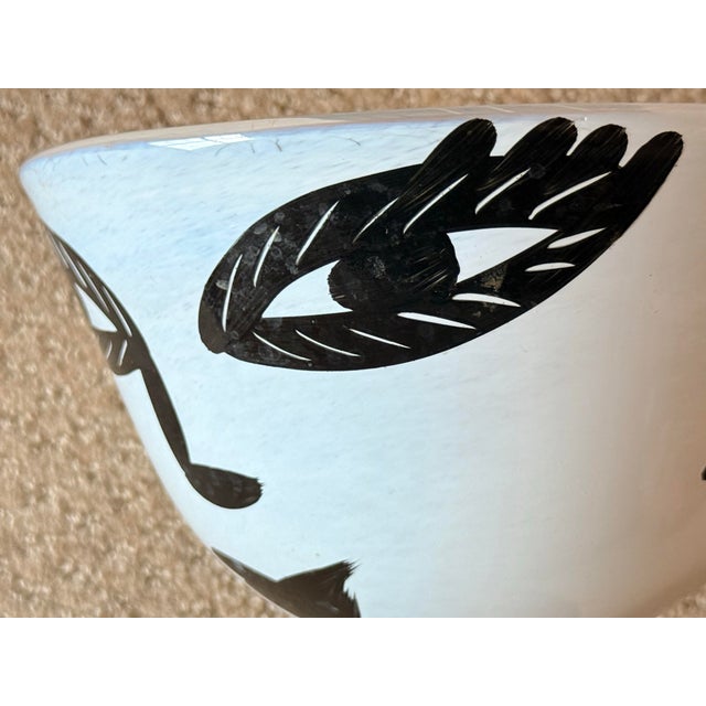 Vintage Signed Ulrica Hydman-Vallien "Open Minds" Kosta Boda Art Glass Large Face Bowl Vase For Sale In Baltimore - Image 6 of 13