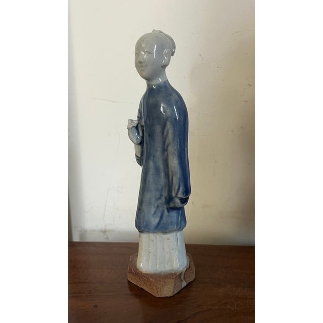 Antique 18th Century Chinese Export Porcelain Blue & White Qianlong Figure For Sale - Image 11 of 11