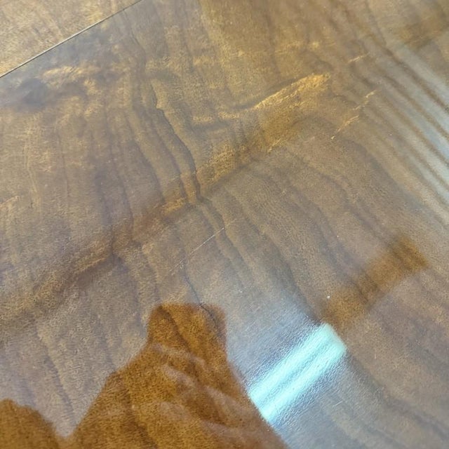 Late 20th Century Baker Furniture Stately Homes Collection Georgian Flamed Mahogany Dining Table With Leaf For Sale - Image 12 of 14