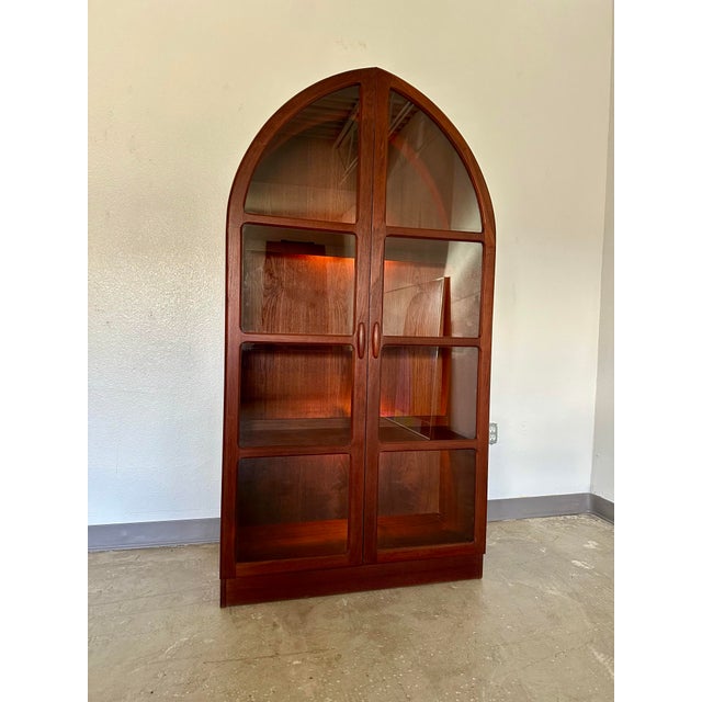 Mid-Century Modern 1970s Mid Century Danish Teak Arched Illuminated Display Cabinet For Sale - Image 3 of 12