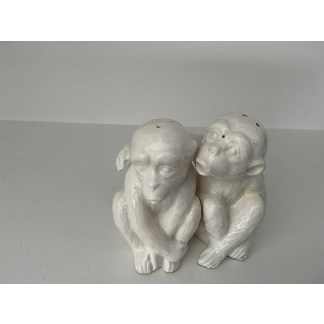 Aren’t these little fellas adorable? These mid-century modern Fitz and Floyd ceramic Monkey salt and pepper shakers are...