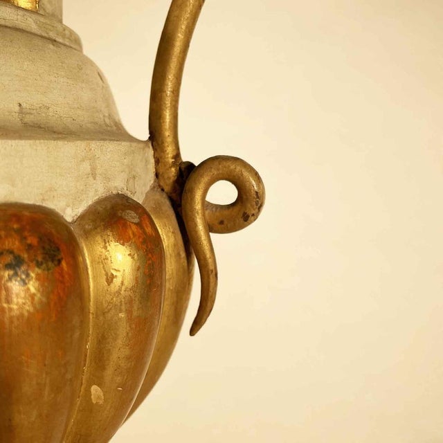 Palm Holders in Lacquered and Gilded Wood, Set of 2 For Sale - Image 5 of 7