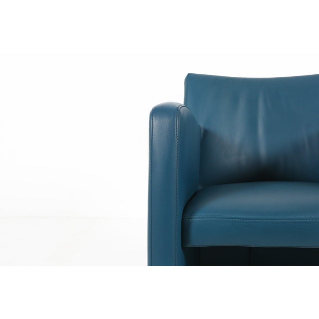 Mid-Century Modern Vintage Lounge Chair in Blue Leather from Leolux, 1990s For Sale - Image 3 of 16