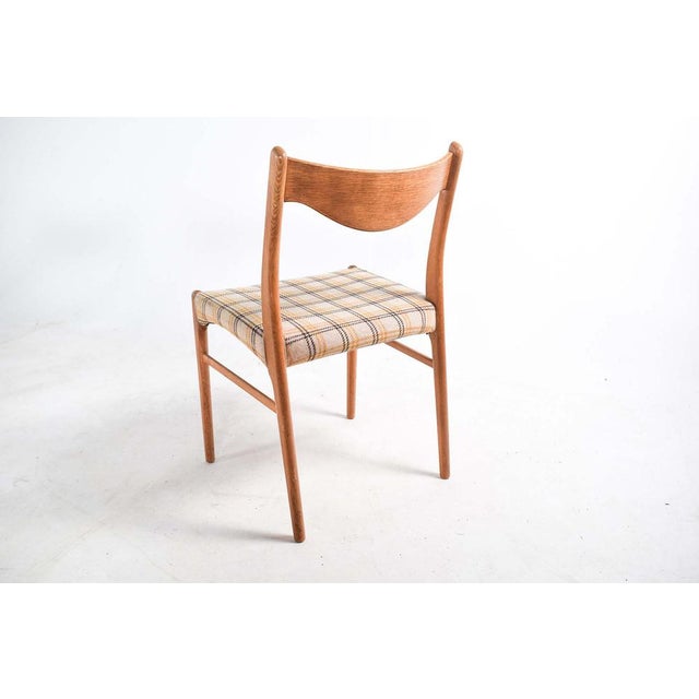 GS60 Dining Chairs in Oak by Arne Wahl Iversen, 1960s, Set of 4 For Sale - Image 6 of 8