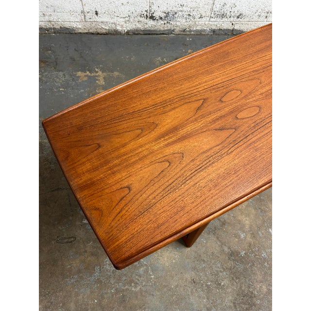 Large Danish Teak Mid Century Modern Surfboard Coffee Table 1960s For Sale - Image 4 of 6