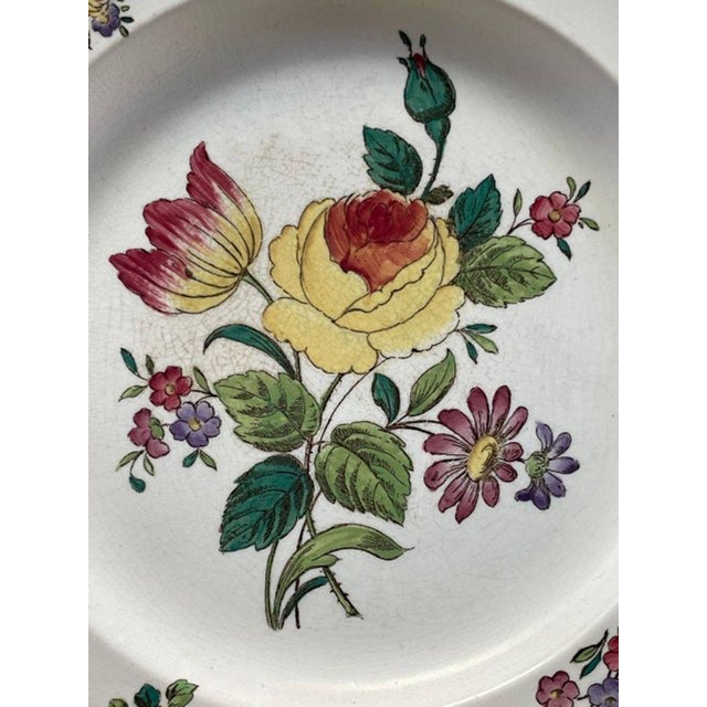 Wedgwood Vintage Wedgwood Etruria English Floral Creamware Salad Plates With Scalloped Green Rims — Set of Four For Sale - Image 4 of 18