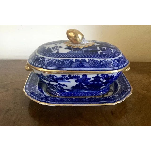 Chinese 19th Century Copeland Spode Chinese Canton Style Blue & White Porcelain Sauce Tureen & Under Tray - 2 Pieces For Sale - Image 3 of 11