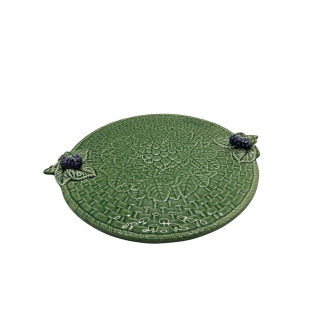 Vintage Bordallo Pinheiro Green Majolica Basketweave Cheese & Cake Platter For Sale In Birmingham - Image 6 of 12