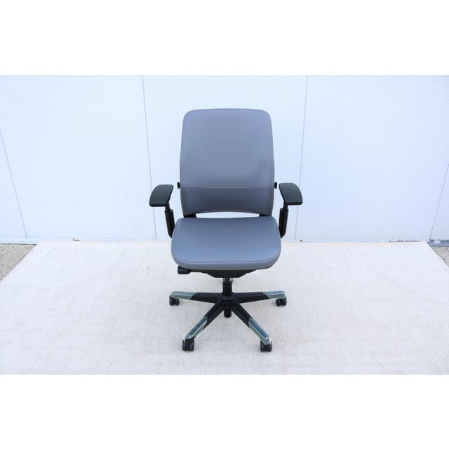 Steelcase Steelcase New Amia Executive Ergonomic Office Chair Gray Vinyl, Fully Adjustable For Sale - Image 4 of 18