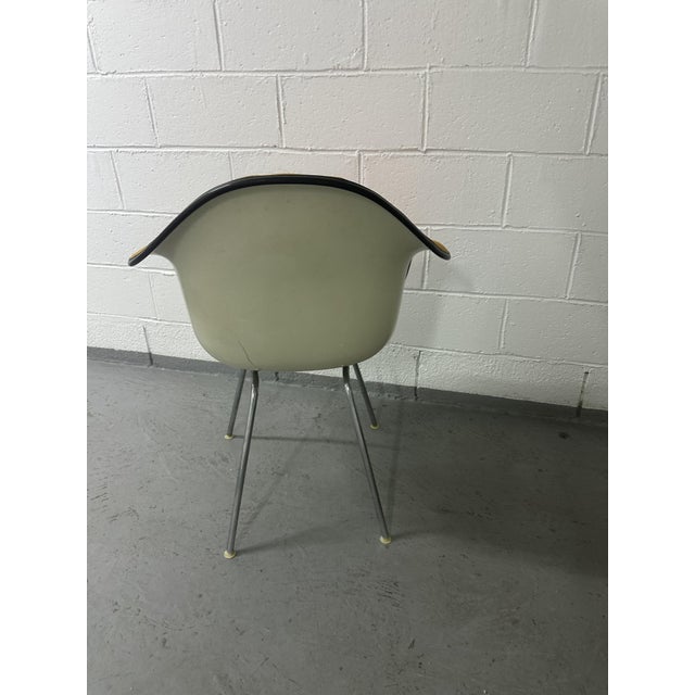 Chair by Charles and Ray Eames for Herman Miller, 1980 For Sale - Image 3 of 7