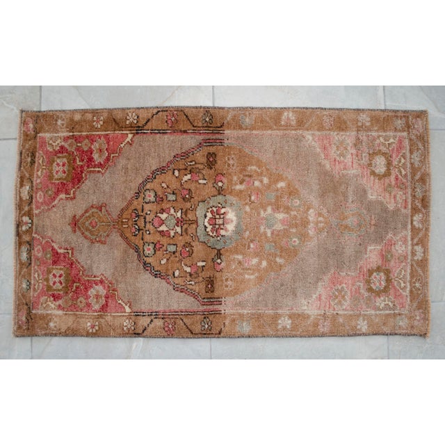 Vintage Turkish Small Rug Faded Pink Brown Hand Knotted Door Mat 20"x37" For Sale - Image 11 of 13