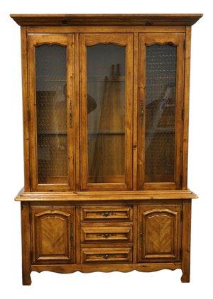 Stanley Furniture Solid Knotty Pine Rustic Farmhouse Americana 53" Lighted Display China Cabinet 7111-10