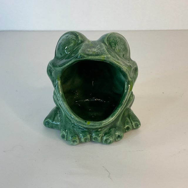 Mid-Century Americana Folk Art Ceramic Frog Ashtray, Artist Initialed For Sale - Image 4 of 12