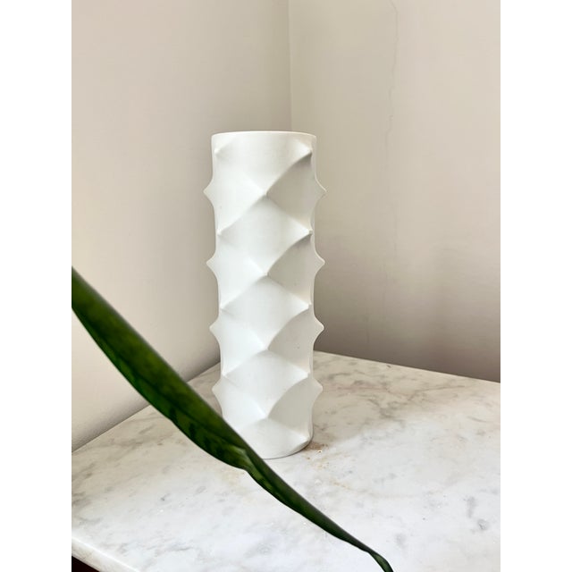 Vintage Space Age Op Art Bisque Porcelain Model 501 Vase from Scherzer, Germany, 1970s For Sale - Image 4 of 14
