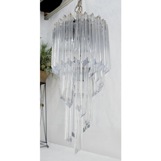 Metal 1980s Mid Century Spiral Tier Swirling Chandelier with Murano Glass Triedri Prisms For Sale - Image 7 of 10