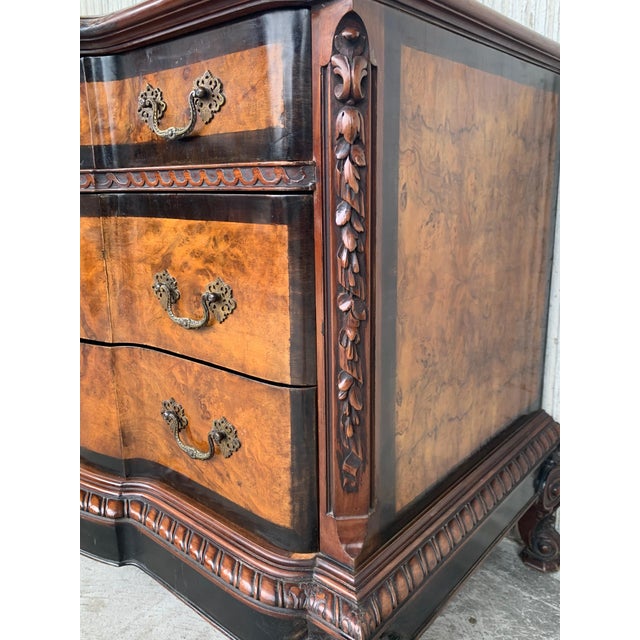 1900s Venetian Baroque Dresser with mirror in Burl Walnut with Ebonized Details For Sale - Image 13 of 18