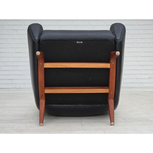 Vintage Danish Lounge Chair in Leather and Teak by Illum Wikkelsø for Søren Willadsen Møbelfabrik, 1960s For Sale - Image 15 of 18