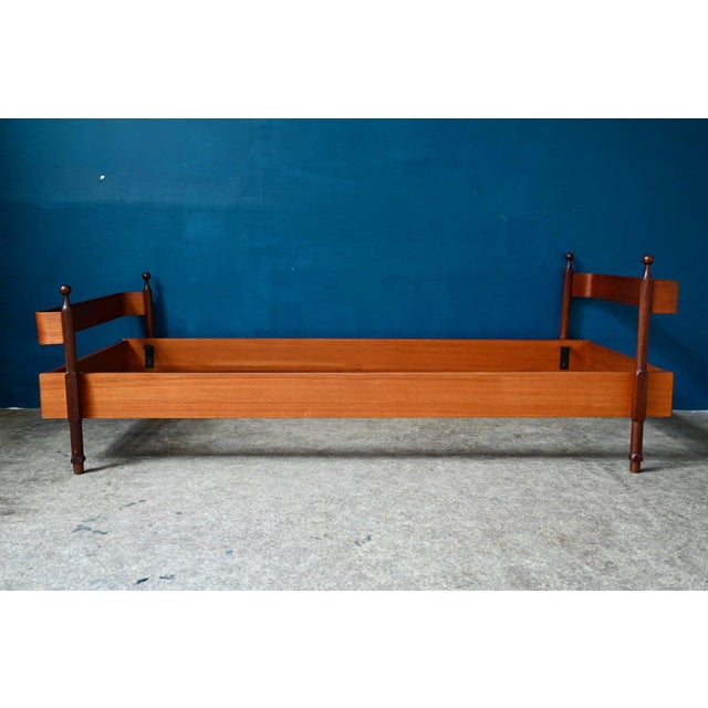 1960s Mid-Century Modern Teak Single Bed attributed to Fratelli Proserpio, 1960s For Sale - Image 5 of 12