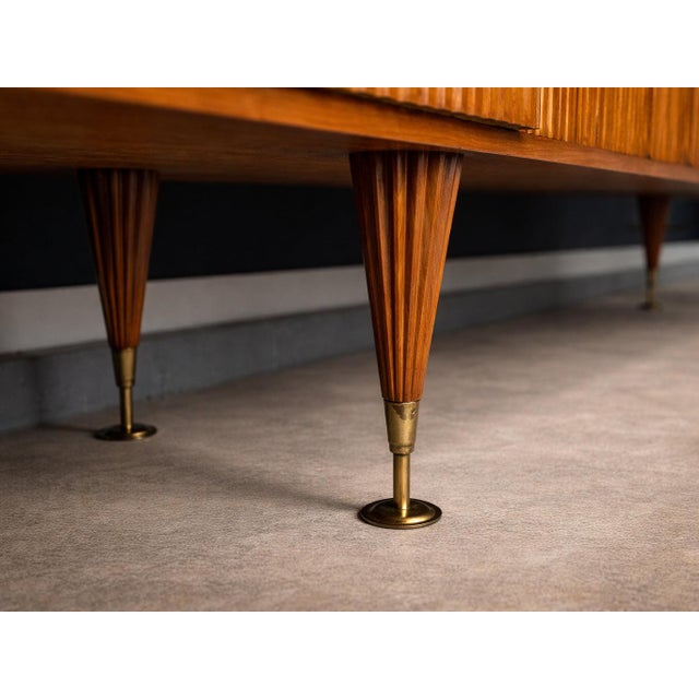Mid-Century Modern Reeded Credenza in Caviúna Wood by Giuseppe Scapinelli, Brazil, 1950s For Sale - Image 3 of 16