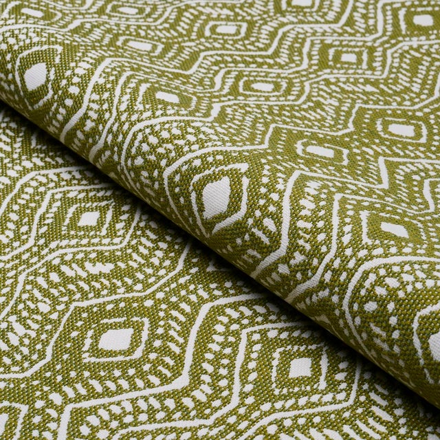 SAMPLE - Schumacher Colma Indoor/Outdoor Fabric In Verde For Sale
