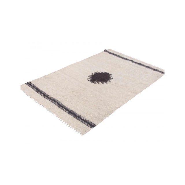 Mid-Century Modern Vintage Decorative Turkish Blanket Kilim Rug - 4`0 X 6'1 For Sale - Image 3 of 6