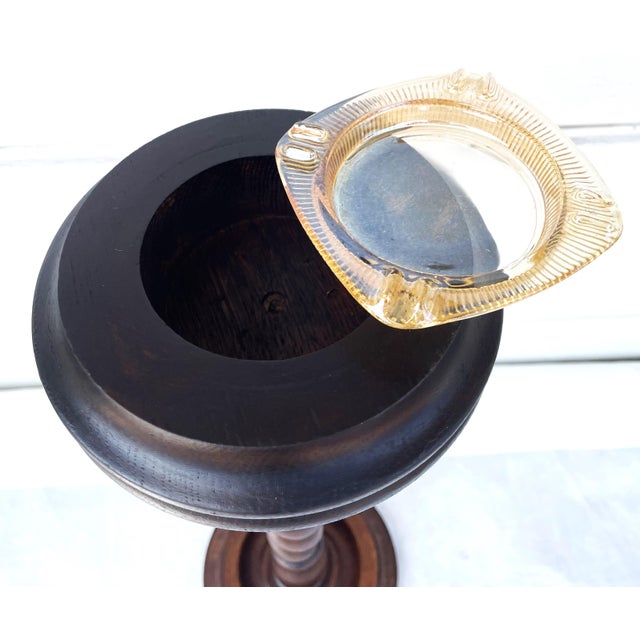 Wood Free-Standing Ashtray in Oak Wood with Twisted Column and Glass Insert, 1970s, Set of 2 For Sale - Image 7 of 14