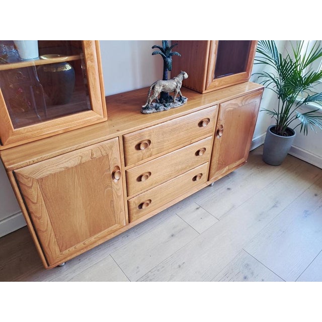 Mid-Century Windsor Sideboard with Display Cabinets in Elm by Lucian Ercolani for Ercol, 1990s For Sale - Image 9 of 18