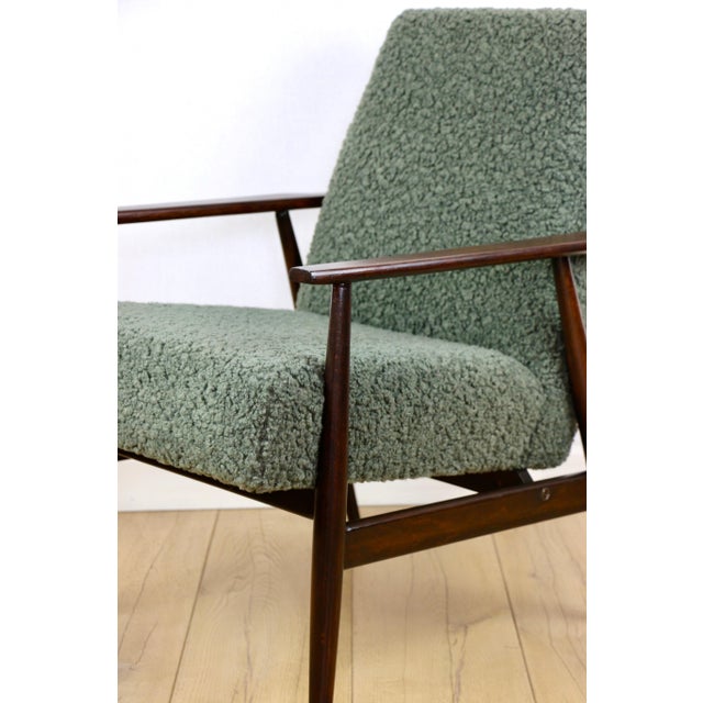 1970s Fox Lis Chair in Green Olive Lamb, 1970s For Sale - Image 5 of 12