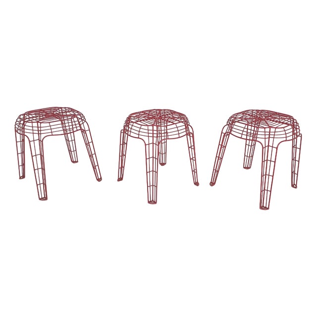 Red Metal Wire Stools, Set of 3 For Sale