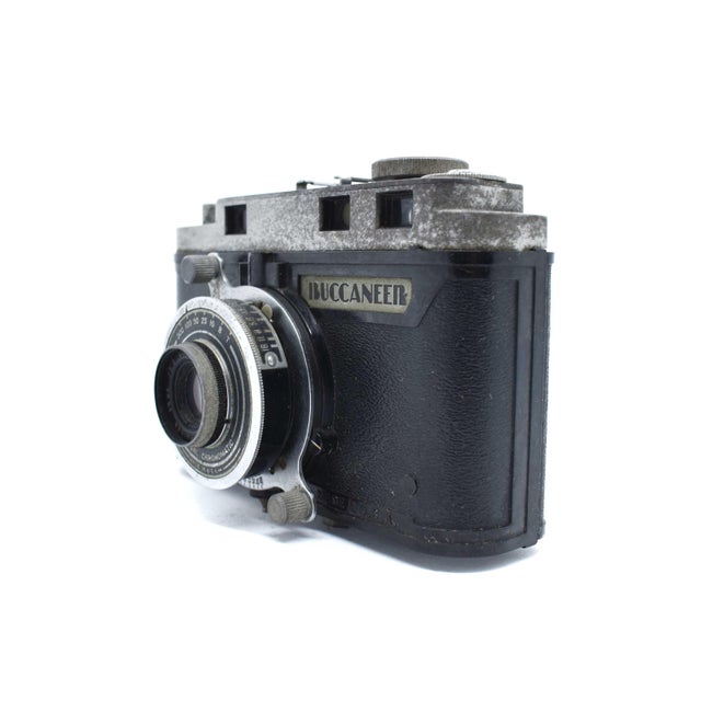 Mid-Century Modern Mid 20th Century Universal Buccaneer 35mm Rangefinder Camera Usa For Sale - Image 3 of 9