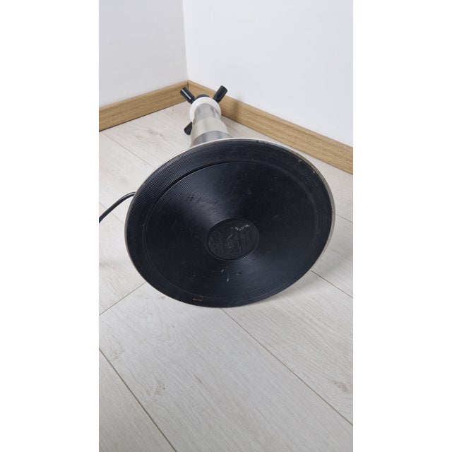 Large Brown Pipistrello 620 Table Lamp by Gae Aulenti for Martinelli Luce, 1980s, in Very Good conditions. Designed 1980...