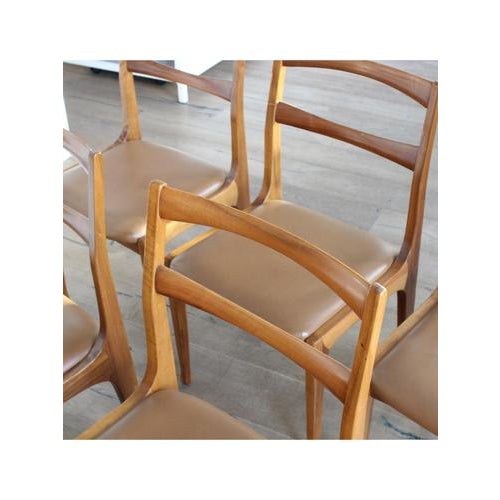 Type Caramel chairs (set of 6) Dating 1960-69 Style Nordic Origin Italy Materials Teak, Eco-leather Width 46 cm Depth 43...