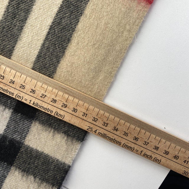 Burberry Light Beige Plaid 100% Cashmere Scarf For Sale - Image 9 of 9