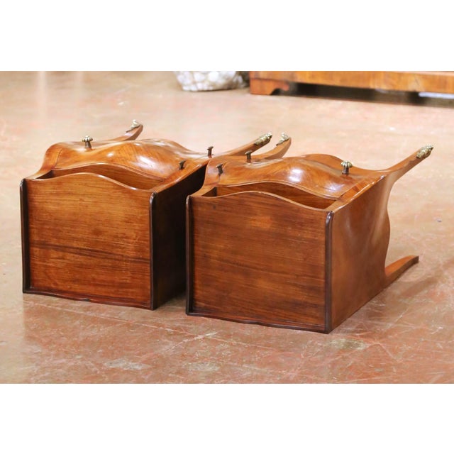 Pair of Early 20th Century French Louis XV Bombé Mahogany Bedside Tables For Sale - Image 15 of 16