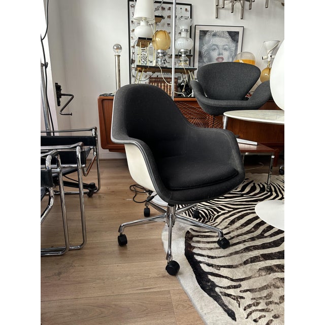 1970s Loose Cushion Armchair by Charles & Ray Eames for Herman Miller, 1970 For Sale - Image 5 of 8