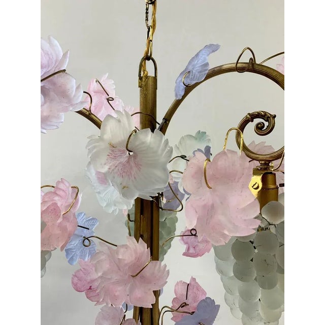 Murano Chandelier with Grapes And Leaves in Glass by Cesare E Toso, 1980s For Sale - Image 3 of 8