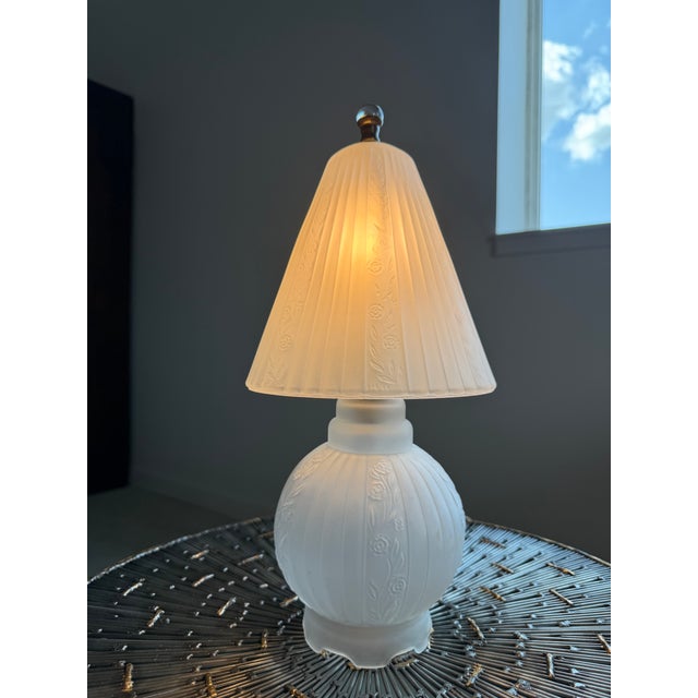 Art Deco 1920s Diminutive Frosted Glass Art Deco Table Lamp French Industrial / Machine Age For Sale - Image 3 of 11